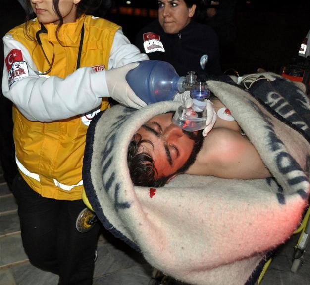 Scuffle erupts in Syrian refugee camp, dozens injured