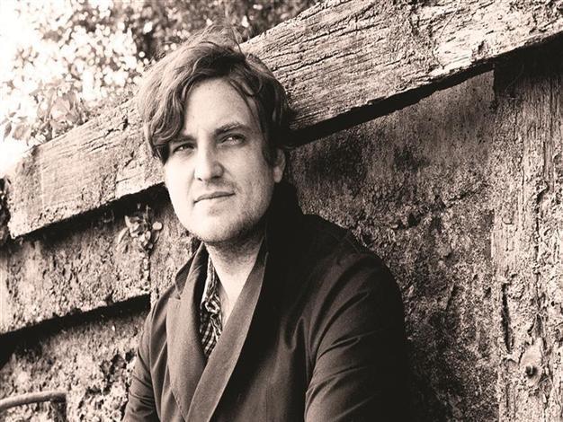 James Walsh to serenade Babylon