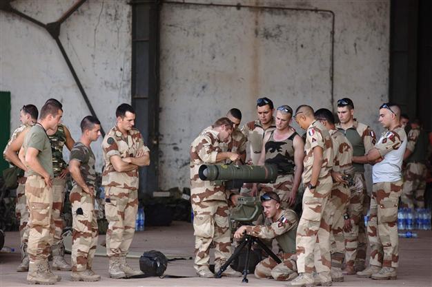 French force in Mali will rise to 2,500 troops: defence sources