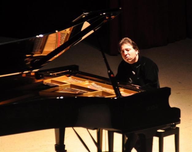 Fazıl Say at Akbank Sanat stage