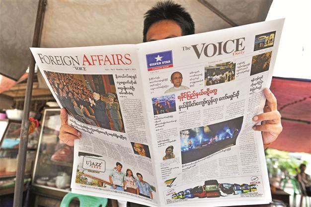 Daily papers transform Myanmar news stands