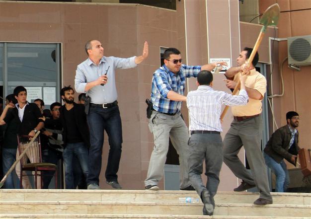 Rival groups fight at southeastern university in Turkey