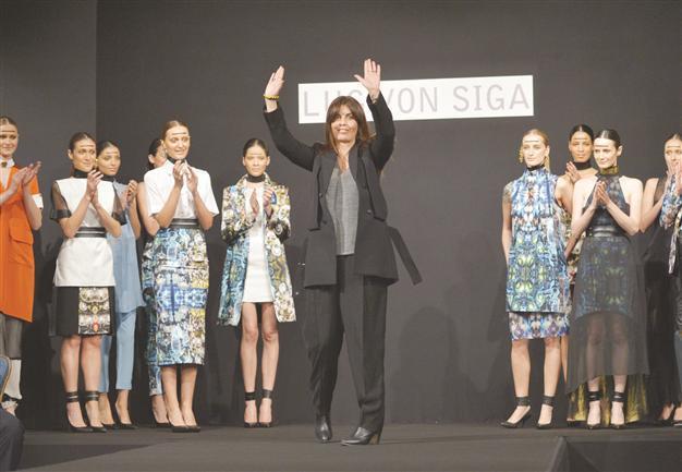 Gala catwalk fascinates participants