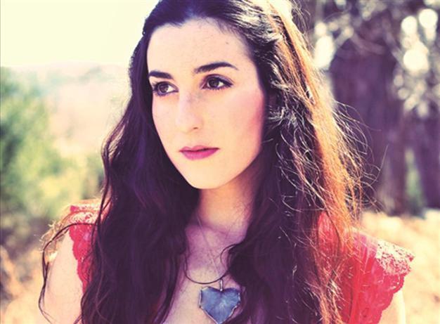 Marissa Nadler takes the stage