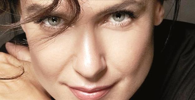 Music of Istanbul in postcards with Şevval Sam