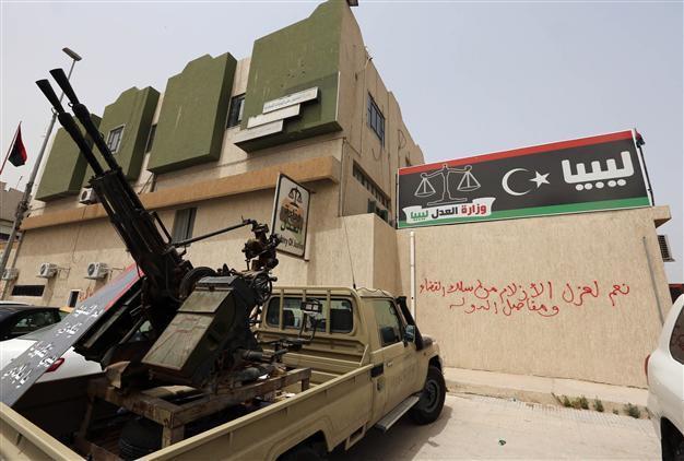 Gunmen surround another Libya ministry