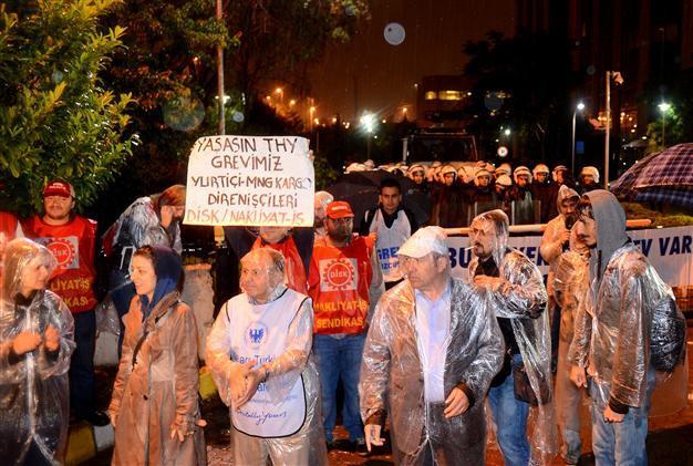 Turkish Airlines workers strike, company says no disruption