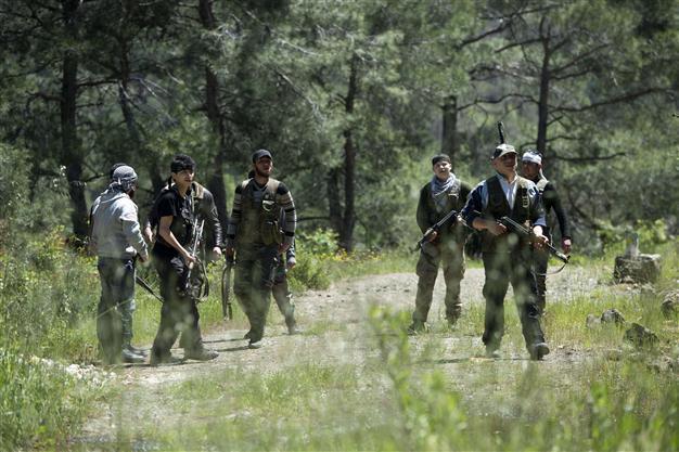 Syria rebels vow to punish atrocities amid video outrage