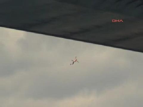 Man jumps off bridge in Istanbul, miraculously survives