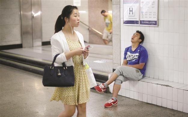 Dress appropriately, Chinese police warn