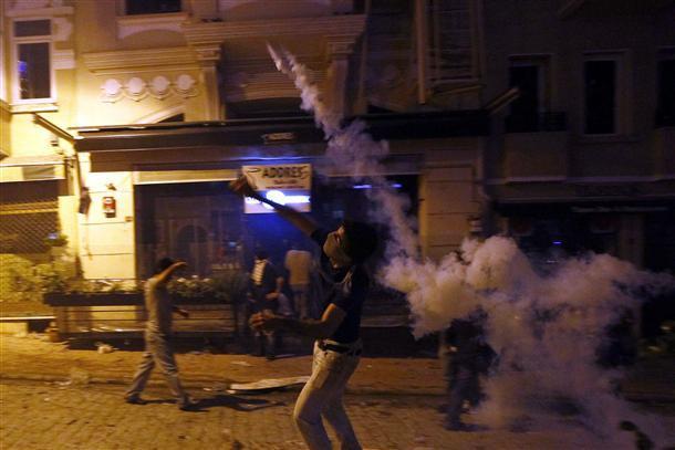 Capital city rocked by police crackdown on solidarity protest with Gezi Park