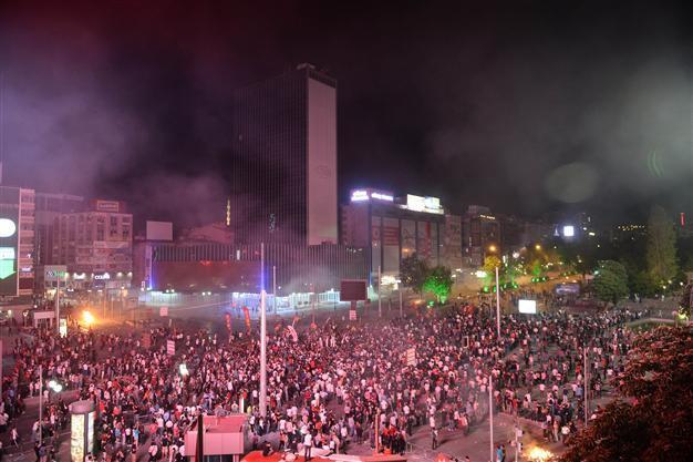 Police crackdown grows in intensity in second day in Ankara