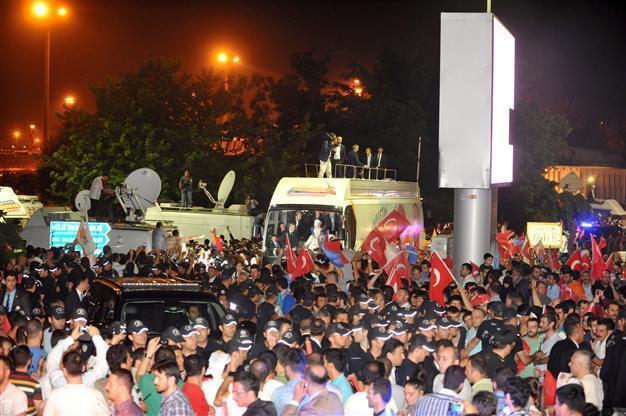 Ruling AKP to hold two mass rallies in Istanbul and Ankara next week