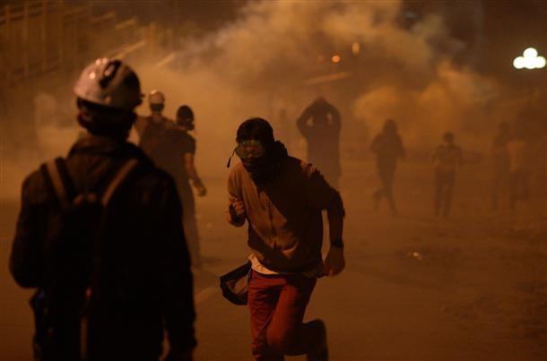 Police intervenes in Istanbuls Beşiktaş, gas felt in Gezi Park