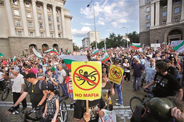 Bulgarian PM defies protesters’ call to quit