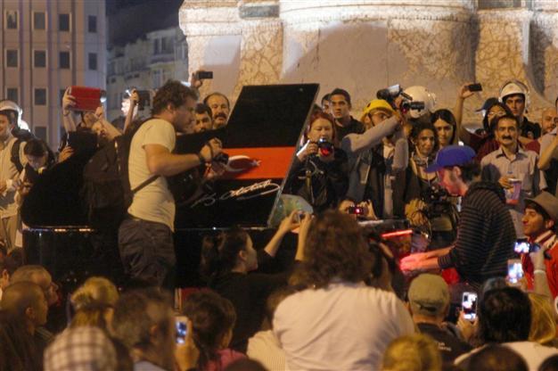 Police release ‘detained’ Gezi Park piano