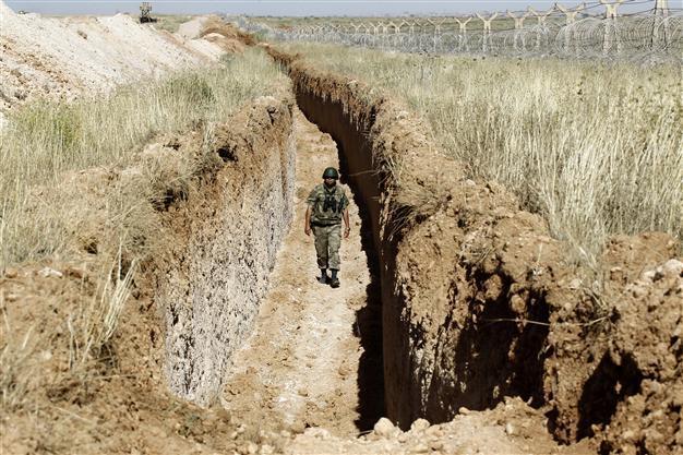 Turkish Army uses ‘channels’ against smuggling and illegal crossings on border with Syria