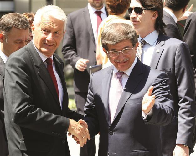 Mentality change for Turkish police a must: Council of Europe Head Jagland