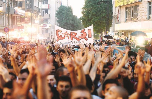 Leaders of Beşiktaş’s Çarşı supporters group released after detention over Gezi protest