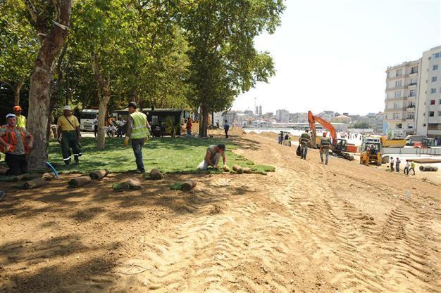 Kadıköy dock ready for festival for Gezi crowd