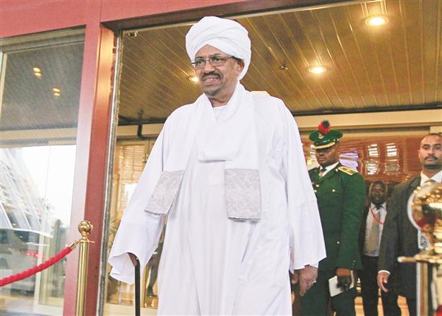 Sudanese leader Omar al-Bashi flees Nigeria