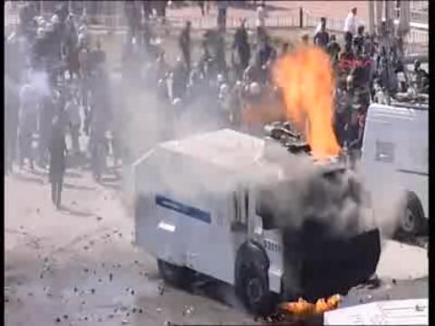 Many injured as police enter Taksim Square to clear banners