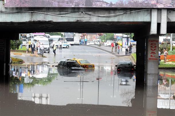 Heavy rain takes over Istanbul