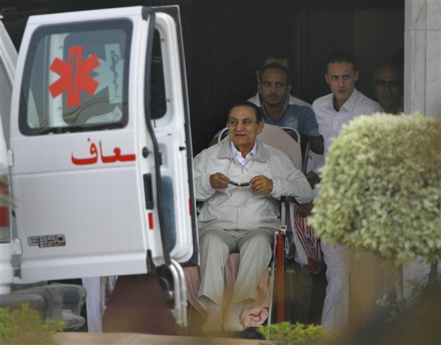 Muslim Brotherhood leaders, Mubarak face trial in Egypt