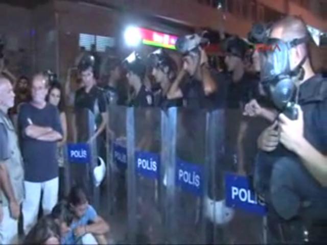 Riot police resort to tear gas to quell justice marchers hoping to make statement at Gezi Park