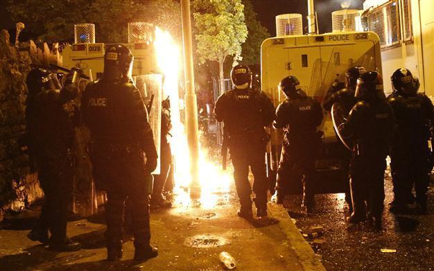 Over 40 police officers and rioters hurt in Belfast riots