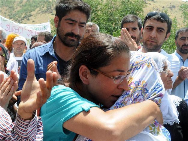 Families of slain Gezi and Lice protesters in emotional meeting