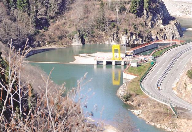 Turkeys privatization income totals $4 bln in first half of year