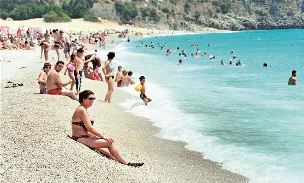 Israeli tourists surge 86 pct after apology