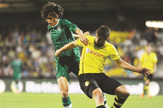 Turkeys Bursaspor, Trabzonspor take the European stage