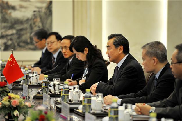 China refuses to blame Assad for Syria gas attack