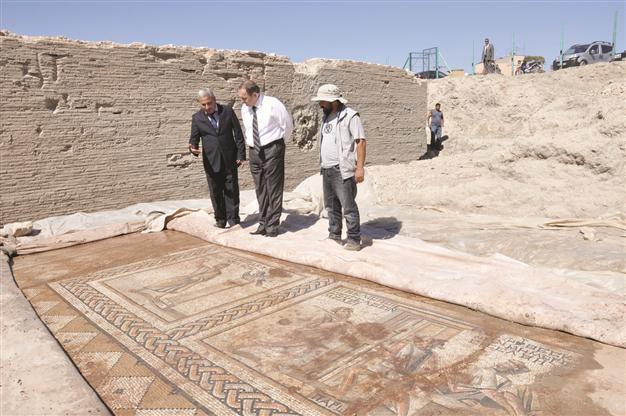 Ancient mosaics found in Tarsus to move into museum
