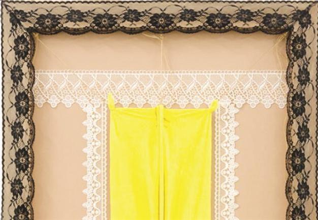 Cengiz Çekil’s exhibition continues