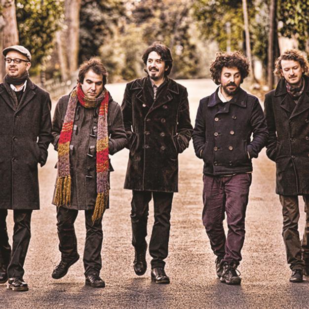 Replikas on stage at Salon IKSV