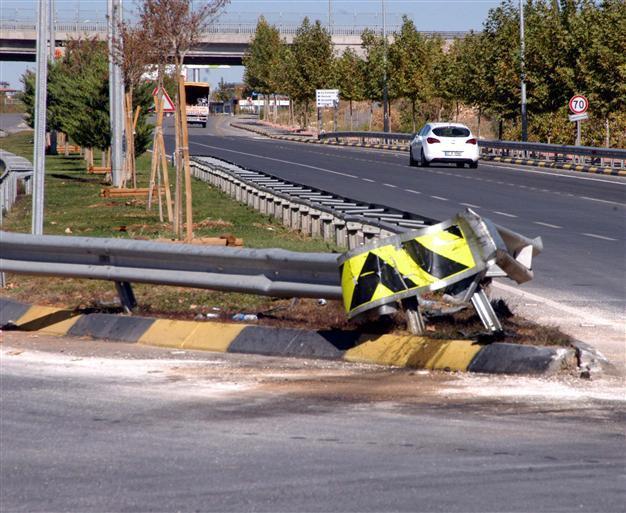 Turkish generals wounded in accident near border with Syria