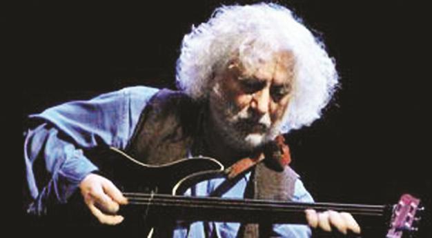 Erkan Oğur and his band in Bodrum