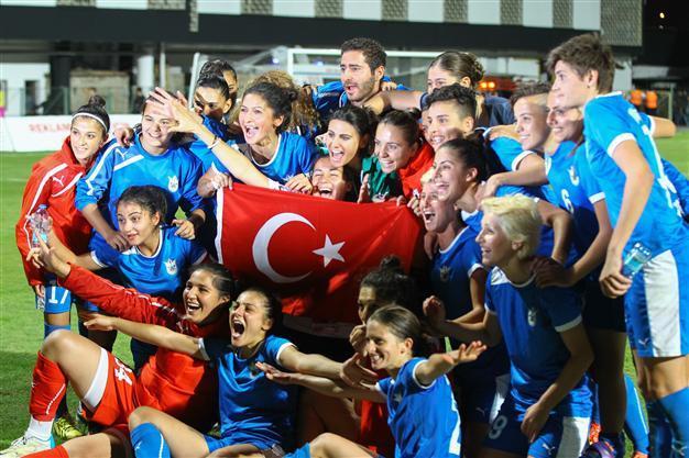 ‘İzmir’s Girls’ make it to round of 16 in Womens Champions League