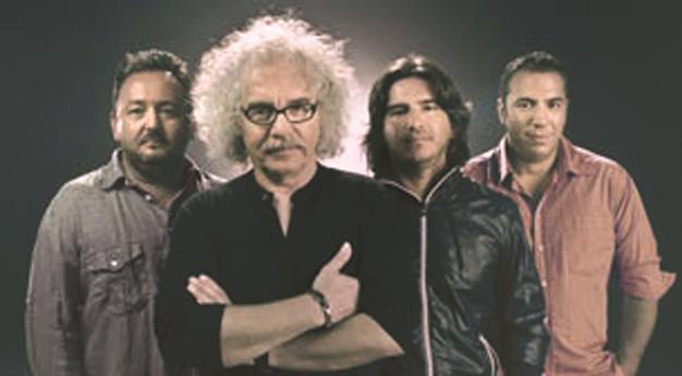 Yeni Türkü sings for Istanbul