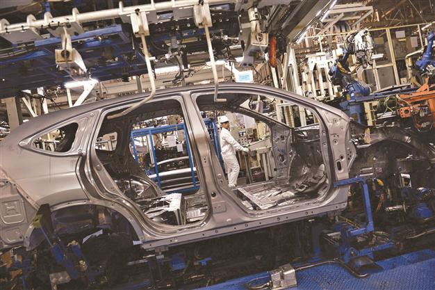 Euro Zone business growth eases in October as demand falters