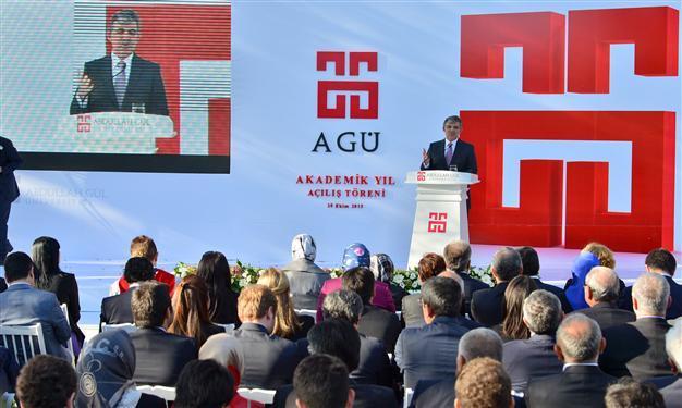 Turkish universities should open doors to more foreign scholars and students: President Gül