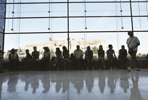 Greece airport sees rise in foreign guests at summer