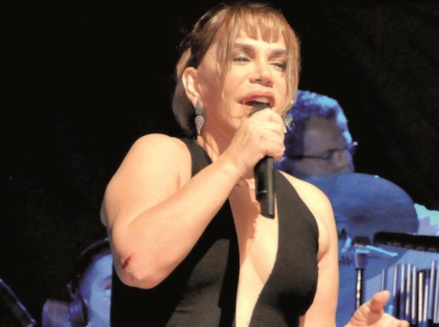 Sezen Aksu on Harbiye stage