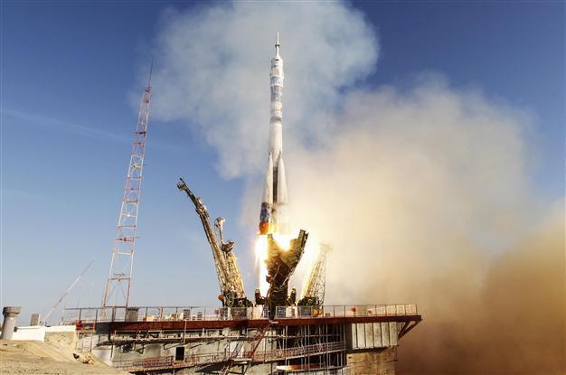 Russia Launches Sochi Olympic Torch Into Space - Turkish News