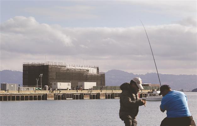 Google ends mystery: barge to be interactive space