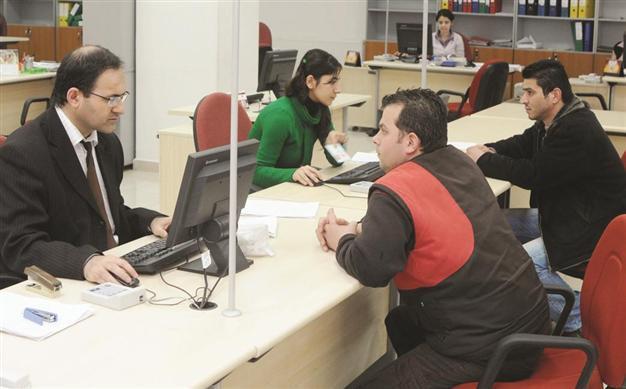 Unemployment rises, far from government targets