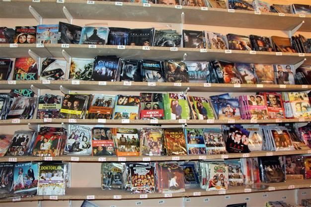 Istanbul police seize 20,000 pirated CDs
